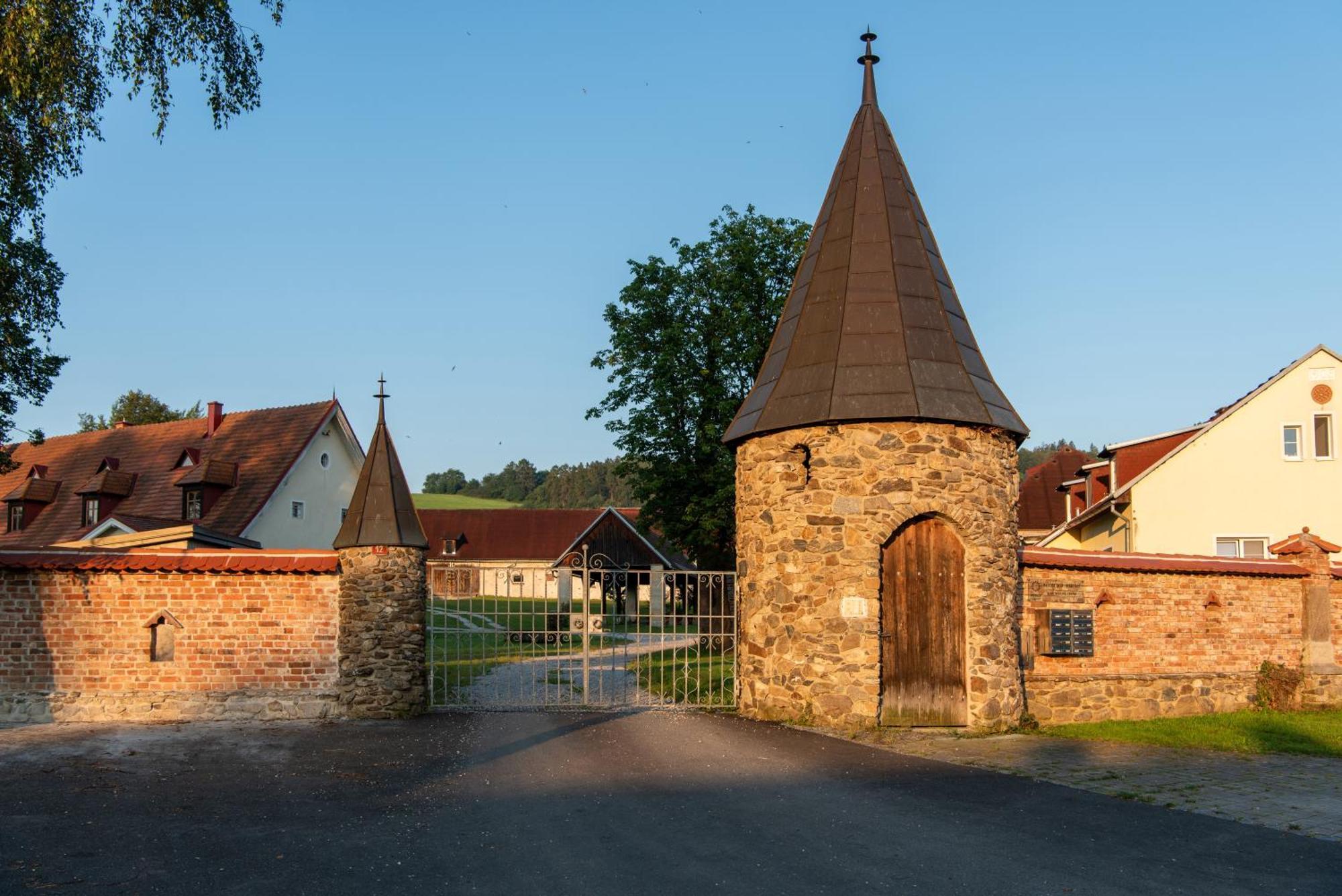 La Boheme Lodges And Glamping Vrhavec Exterior photo